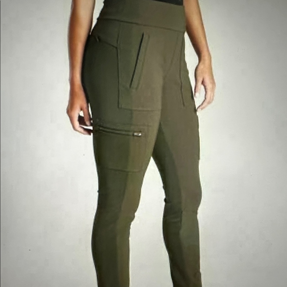 Athleta Headlands Hybrid Cargo Leggings